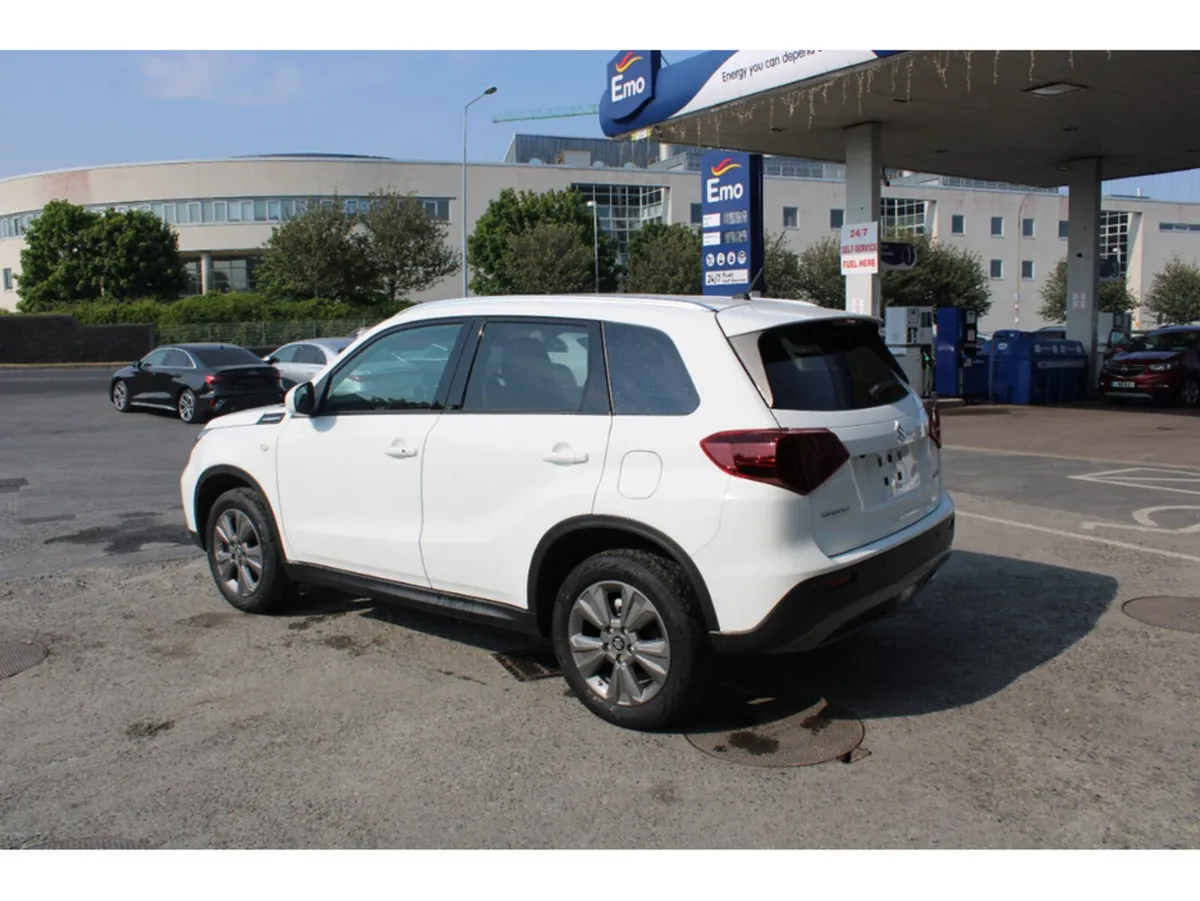 Suzuki Vitara SUV, Petrol Hybrid, 2027, White