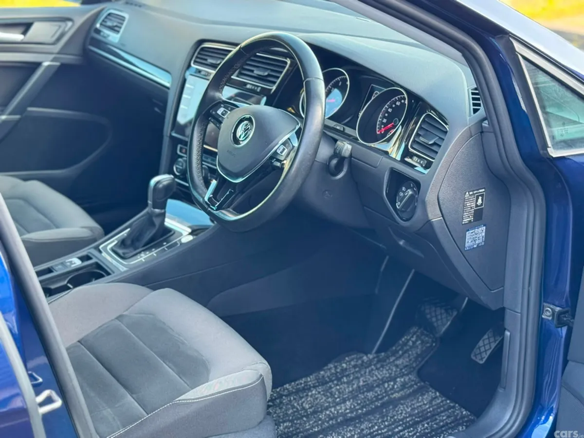 Volkswagen Golf Hatchback, Petrol, 2017, Blue