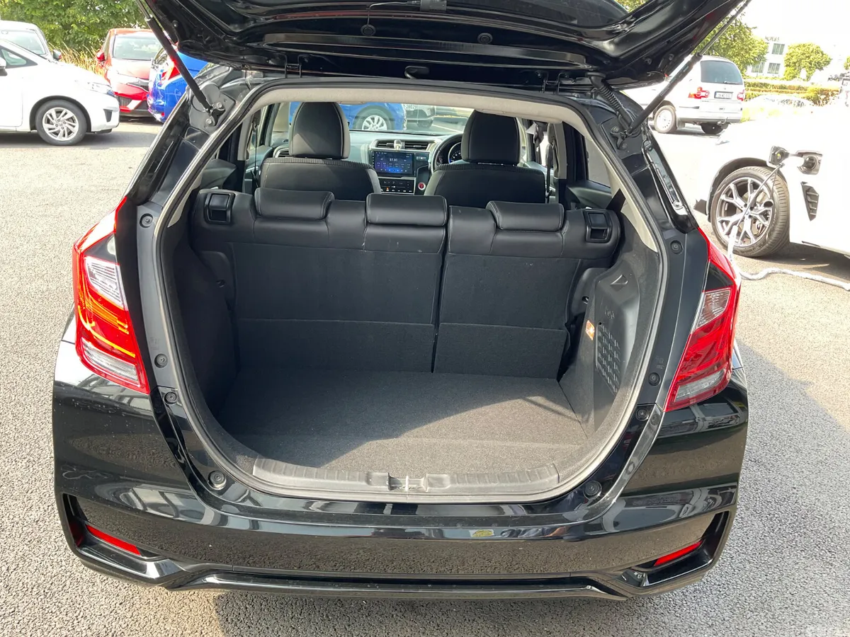 Honda Fit Hatchback, Petrol, 2017, Black