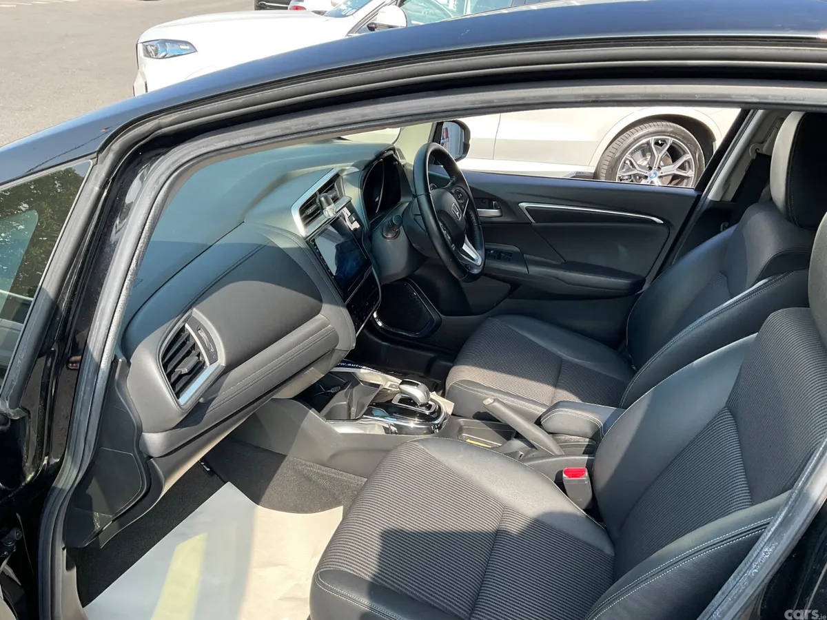 Honda Fit Hatchback, Petrol, 2017, Black