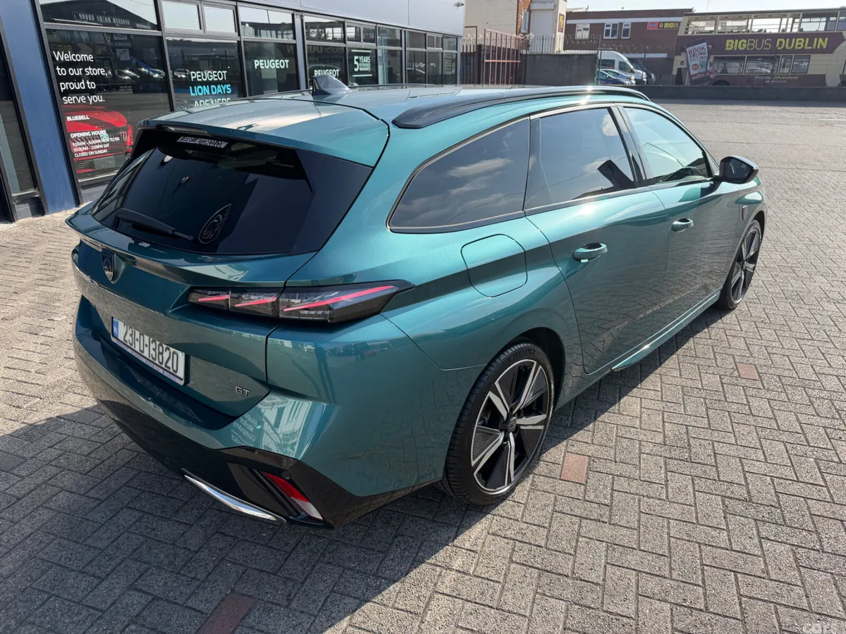 Peugeot 308 Estate, Petrol, 2023, Blue