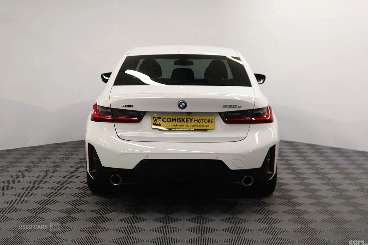 BMW 3-Series Saloon, Petrol Hybrid, 2023, White