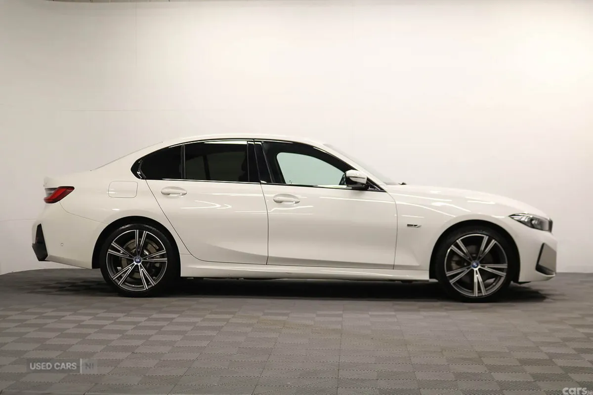 BMW 3-Series Saloon, Petrol Hybrid, 2023, White