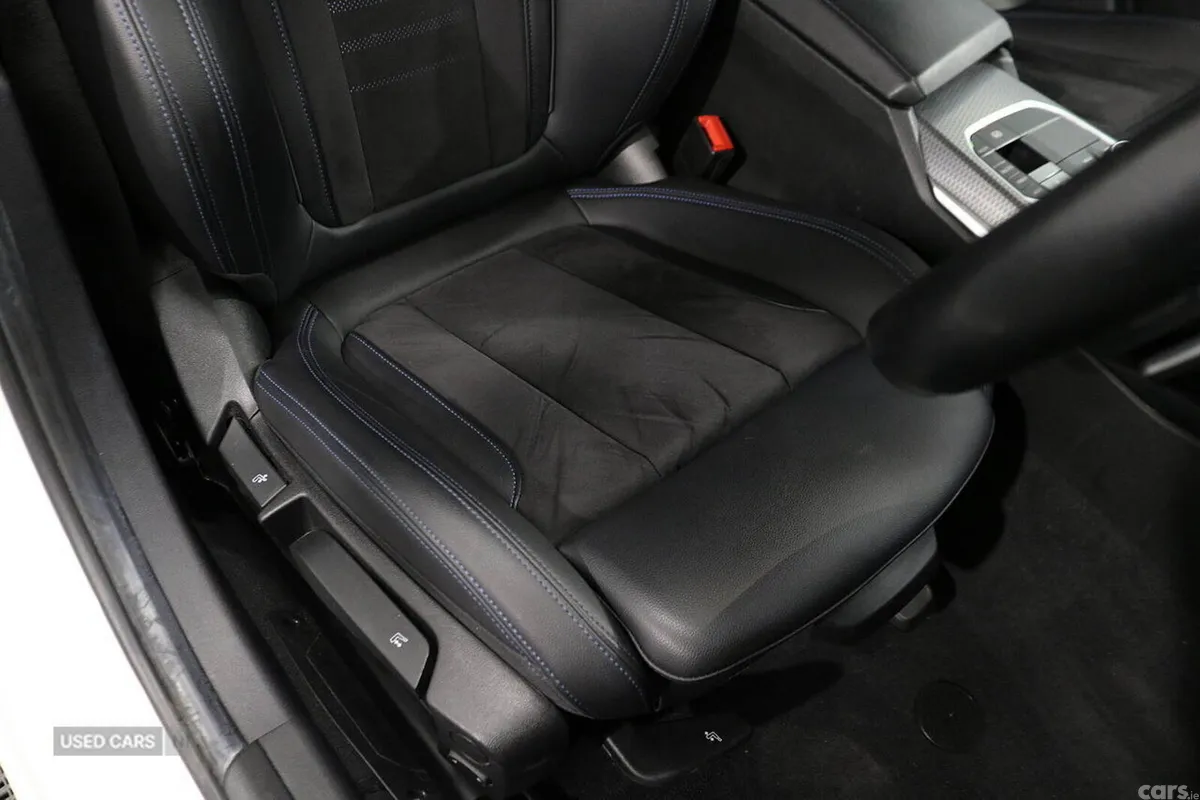BMW 3-Series Saloon, Petrol Hybrid, 2023, White