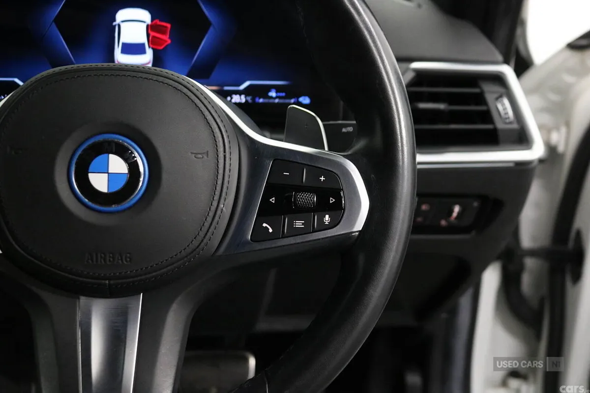 BMW 3-Series Saloon, Petrol Hybrid, 2023, White
