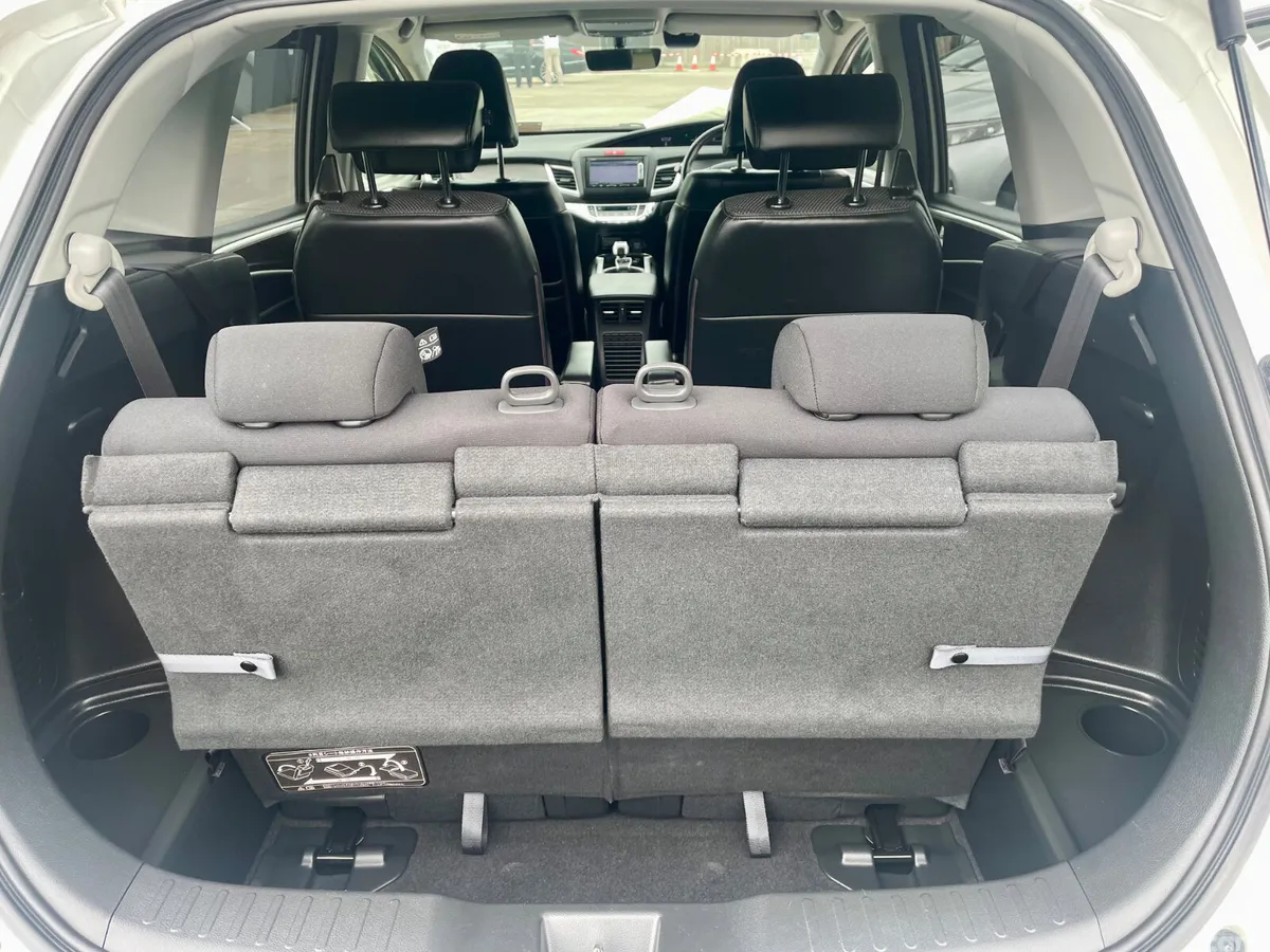 Honda Jade MPV, Petrol Hybrid, 2015, White