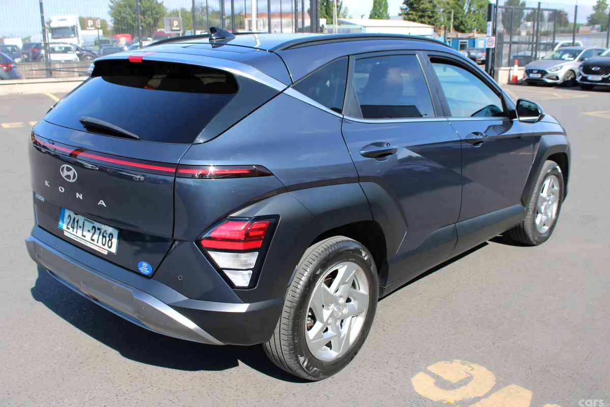 Hyundai KONA MPV, Petrol, 2024, Blue