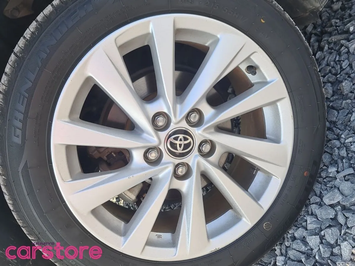 Toyota Camry Saloon, Petrol Hybrid, 2021, Grey