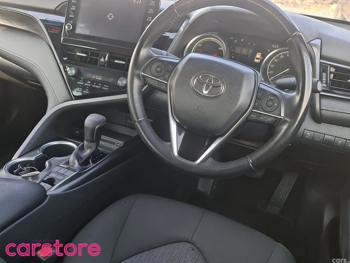 Toyota Camry Saloon, Petrol Hybrid, 2021, Grey