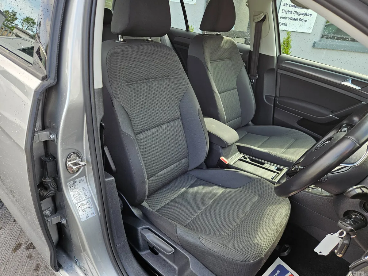 Volkswagen Golf Hatchback, Diesel, 2018, Silver