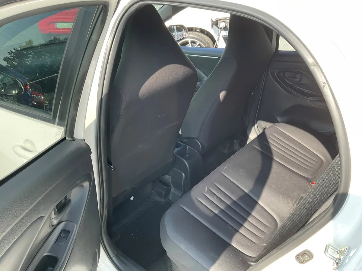Volkswagen Polo Hatchback, Petrol, 2015, Red