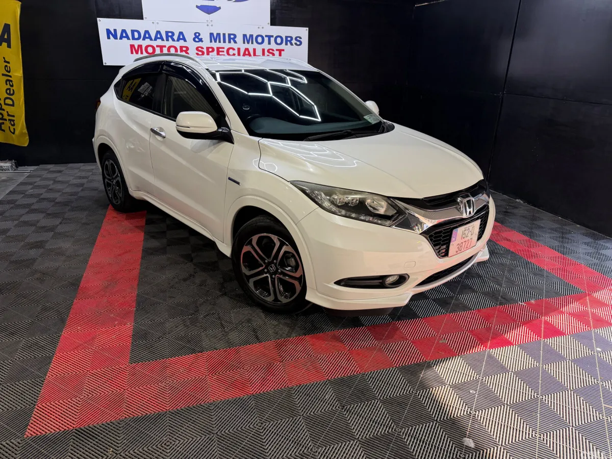 Honda Vezel Estate, Petrol Hybrid, 2015, White