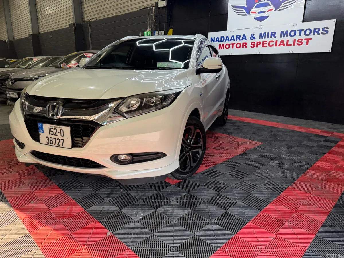 Honda Vezel Estate, Petrol Hybrid, 2015, White
