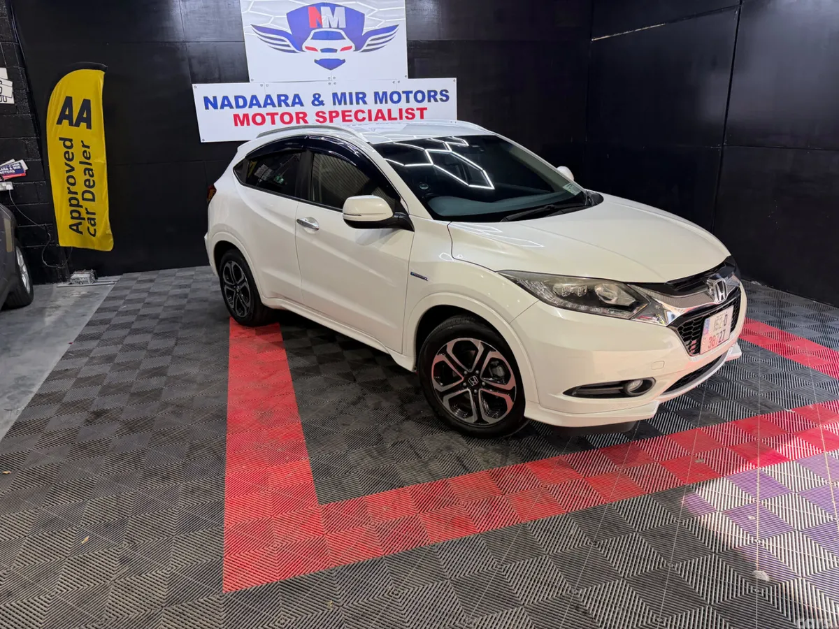 Honda Vezel Estate, Petrol Hybrid, 2015, White