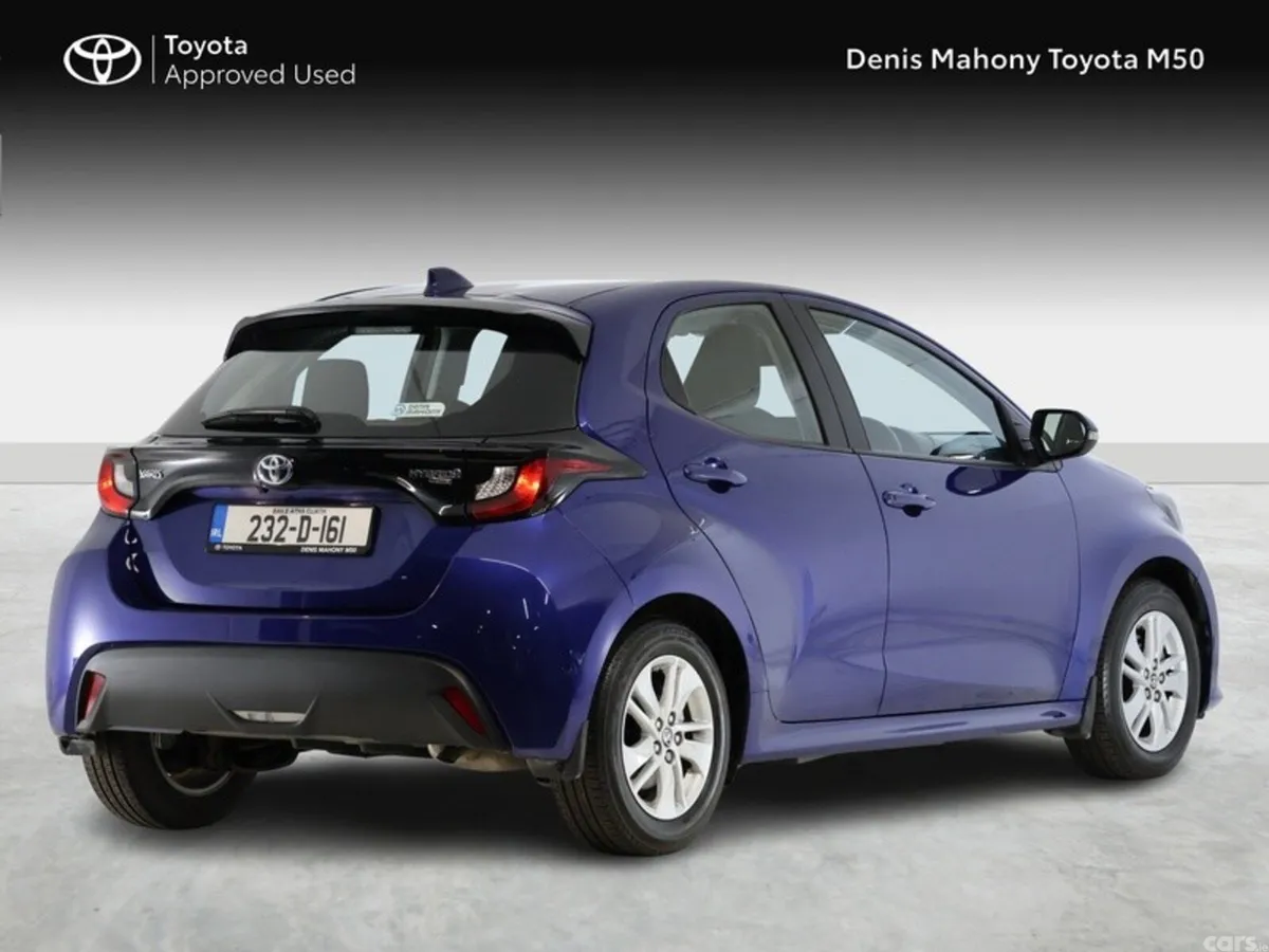 Toyota Yaris Hatchback, Petrol Hybrid, 2023, Blue