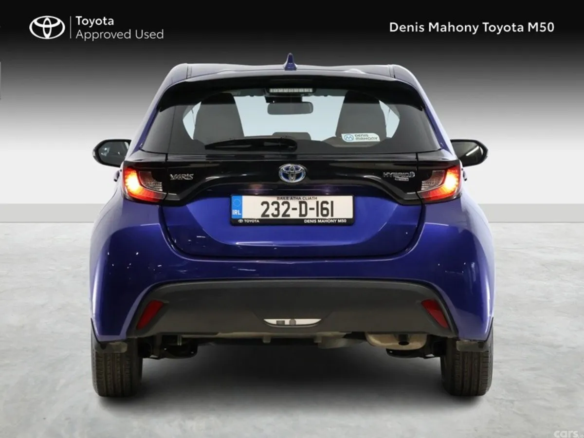 Toyota Yaris Hatchback, Petrol Hybrid, 2023, Blue