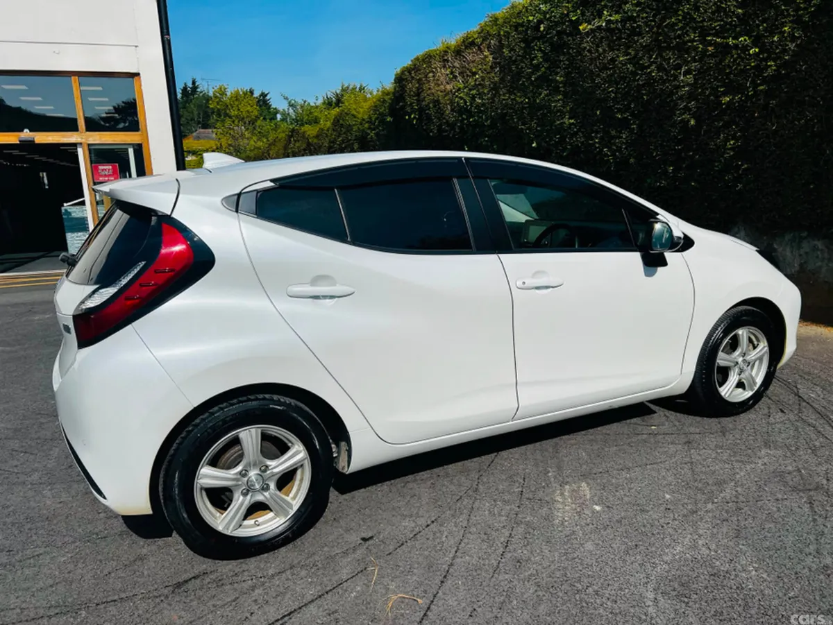 Toyota Aqua Hatchback, Petrol Hybrid, 2023, White