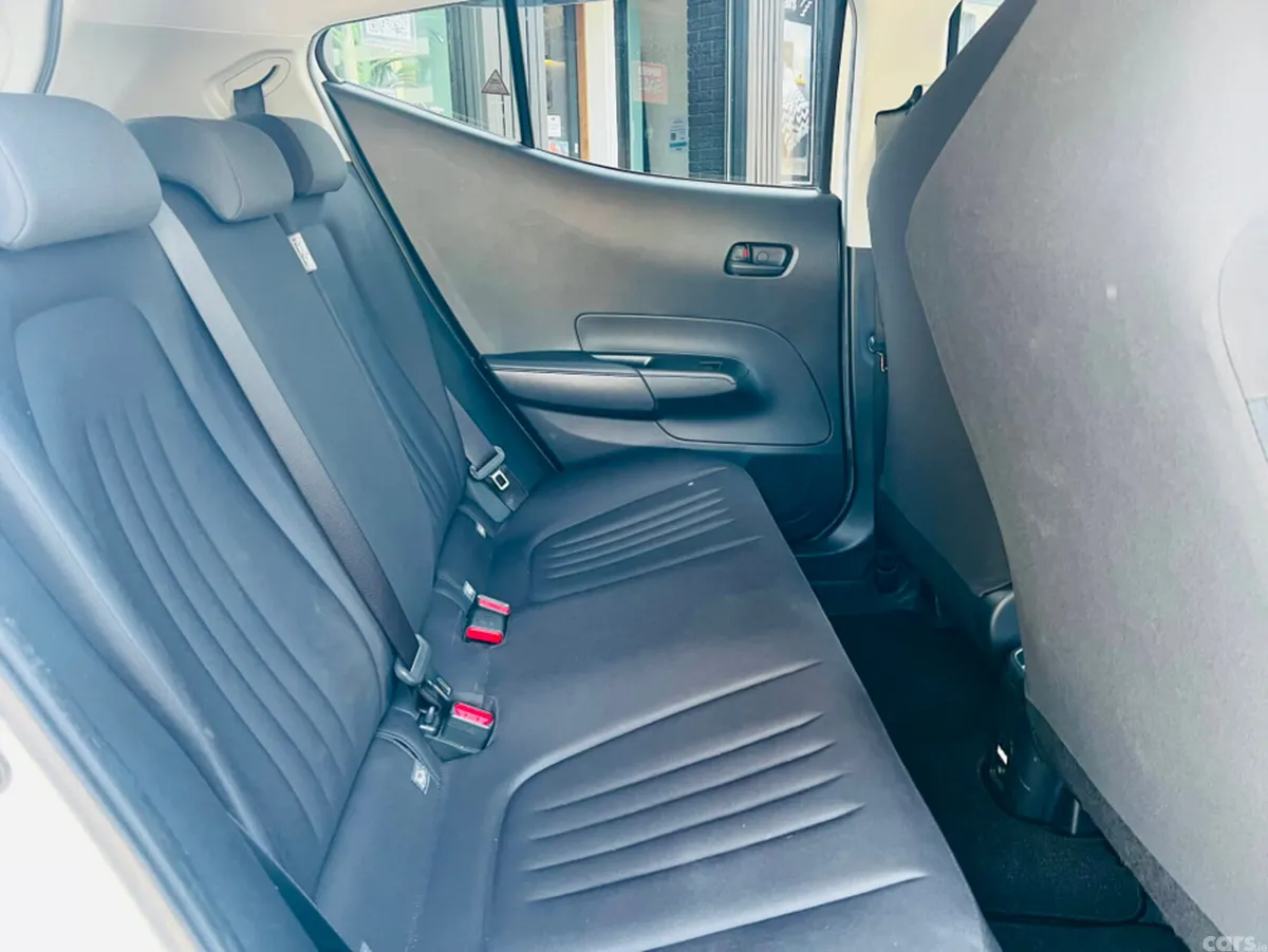 Toyota Aqua Hatchback, Petrol Hybrid, 2023, White