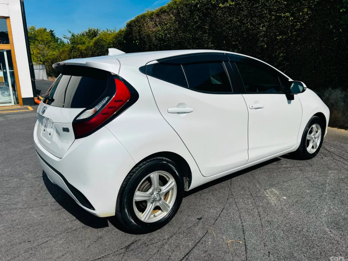 Toyota Aqua Hatchback, Petrol Hybrid, 2023, White