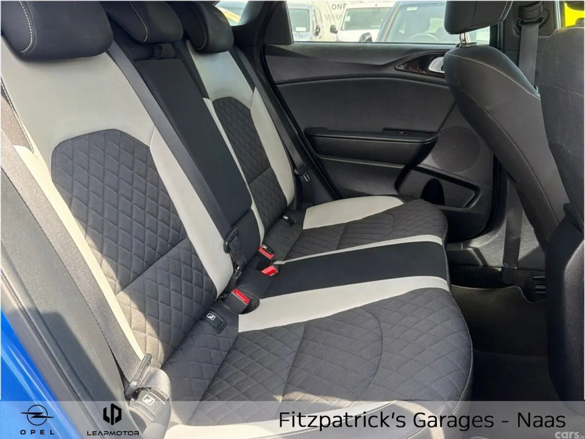 Kia Ceed Hatchback, Petrol, 2021, Blue