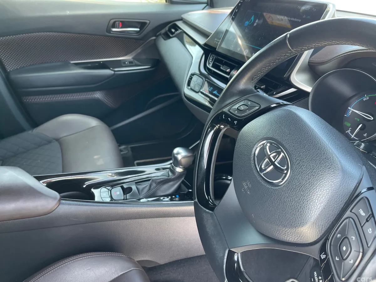 Toyota C-HR Hatchback, Petrol Hybrid, 2018, White