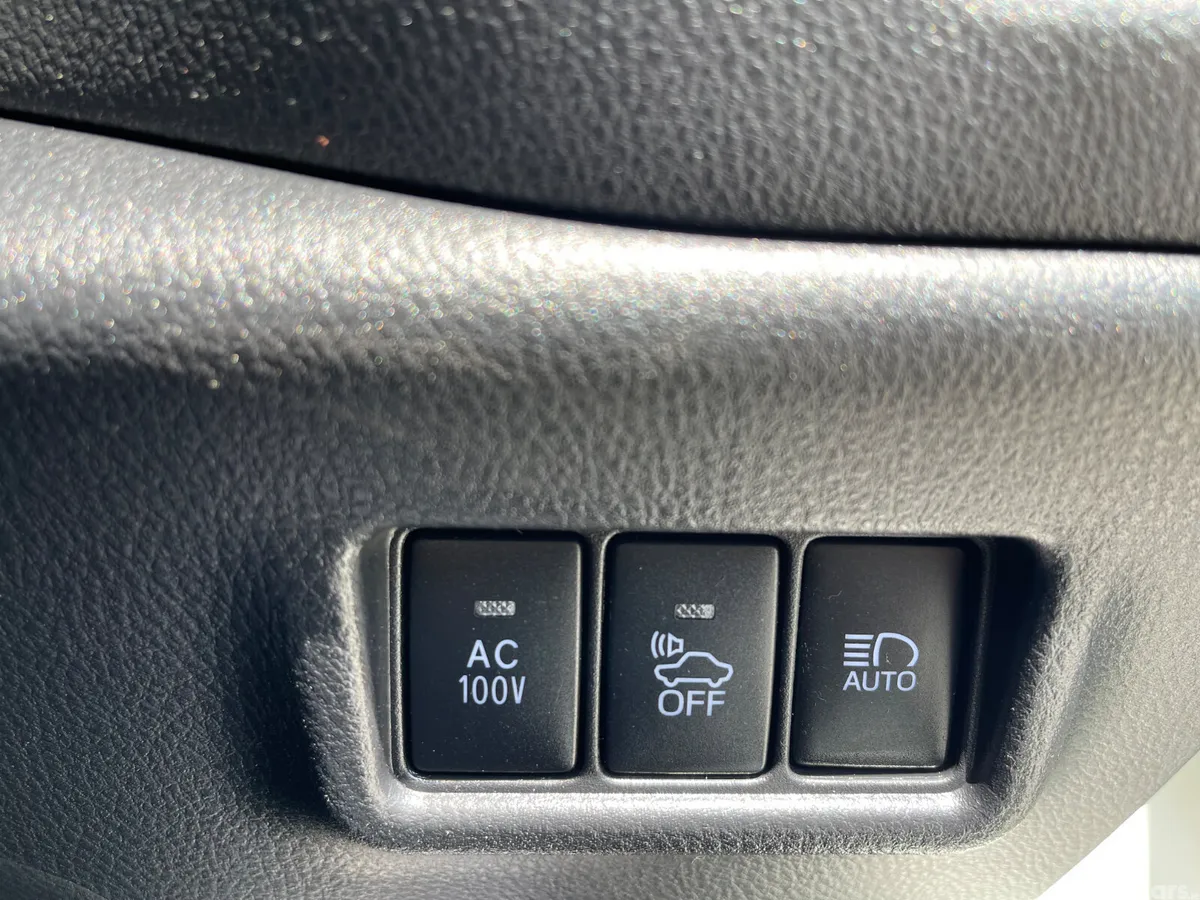 Toyota C-HR Hatchback, Petrol Hybrid, 2018, White