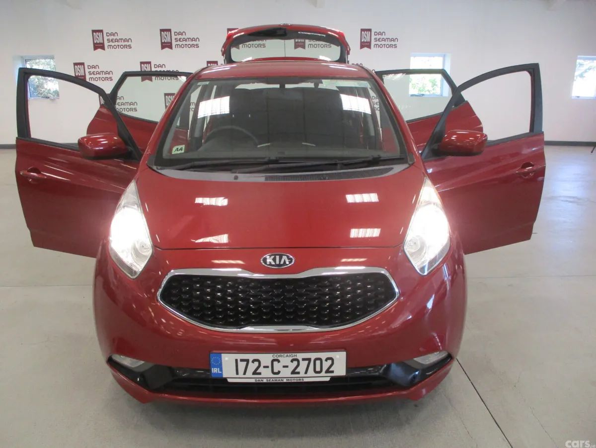 Kia Venga Hatchback, Petrol, 2017, Red