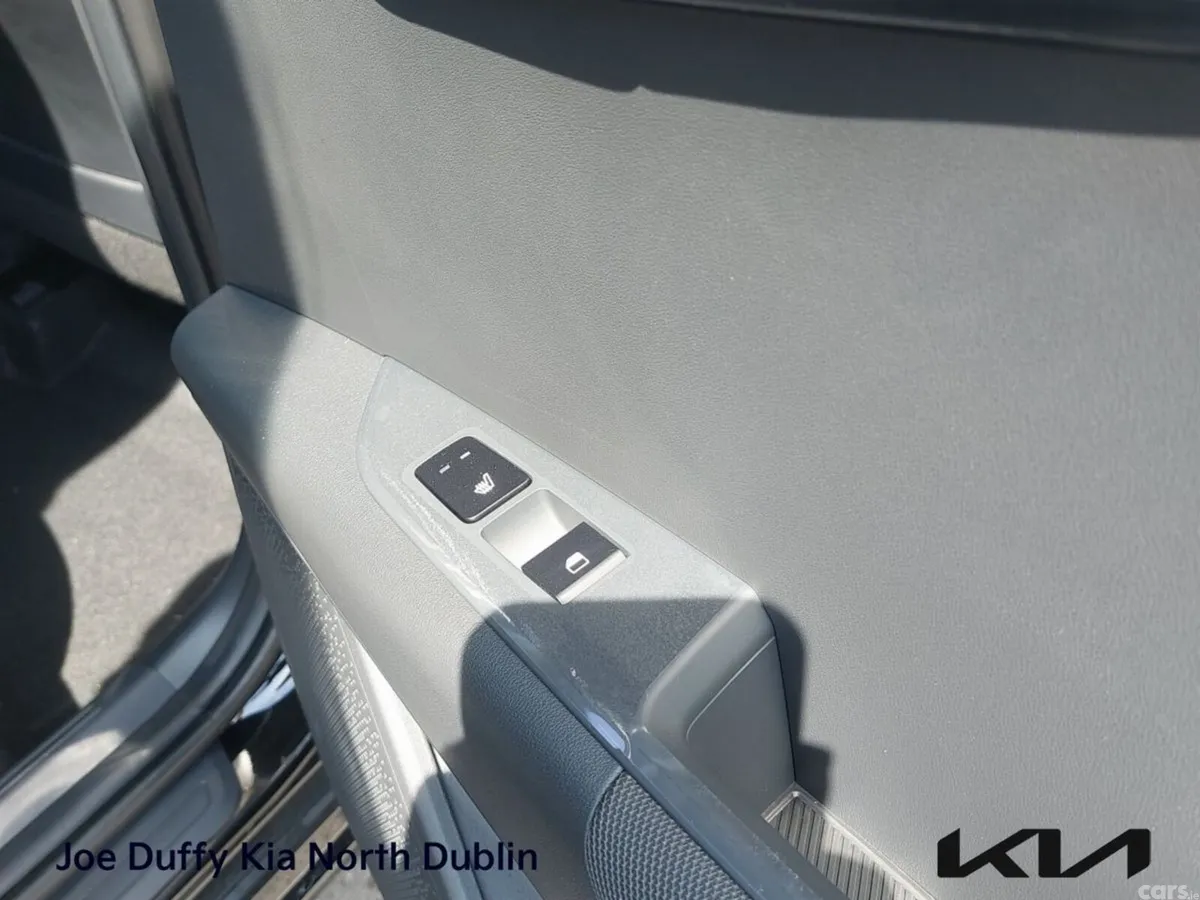 Kia Niro MPV, Petrol Plug-in Hybrid, 2026, Black