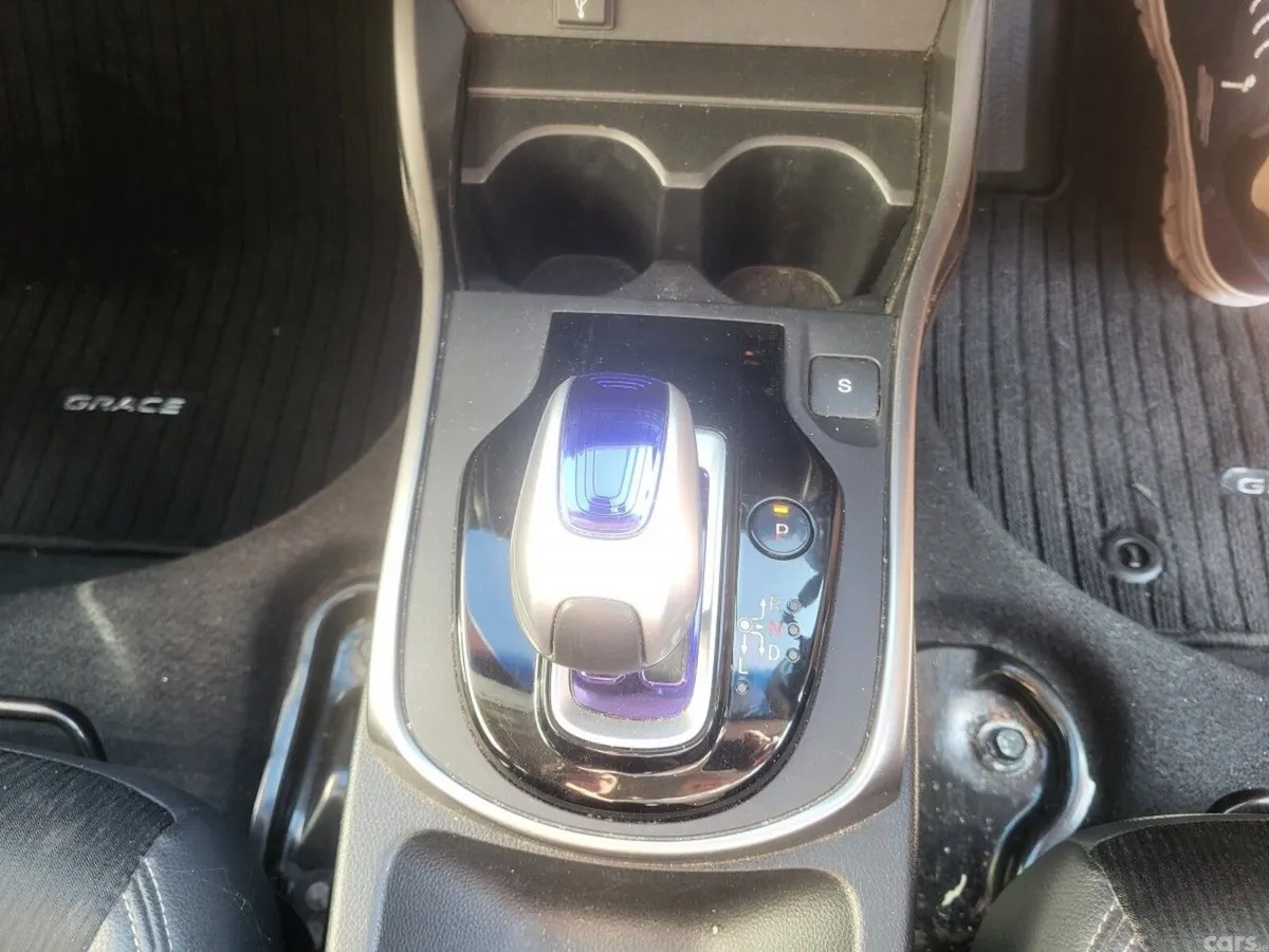 Honda Grace Saloon, Petrol Hybrid, 2016, White