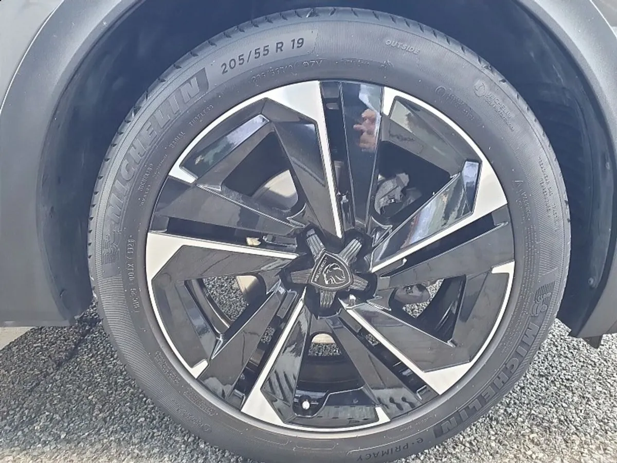 Peugeot 408 Hatchback, Petrol, 2024, Grey