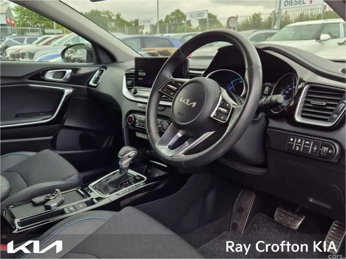 Kia XCeed Hatchback, Petrol Plug-in Hybrid, 2024, Black
