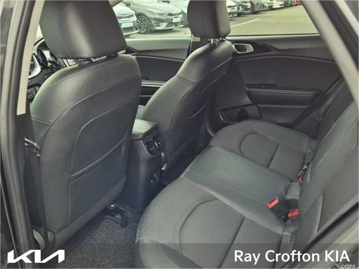 Kia XCeed Hatchback, Petrol Plug-in Hybrid, 2024, Black