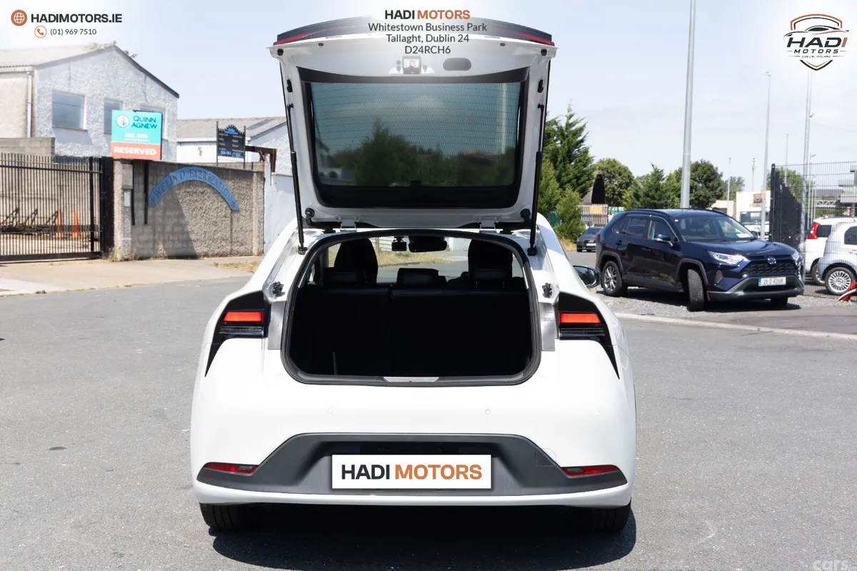 Toyota Prius Saloon, Petrol Hybrid, 2023, White