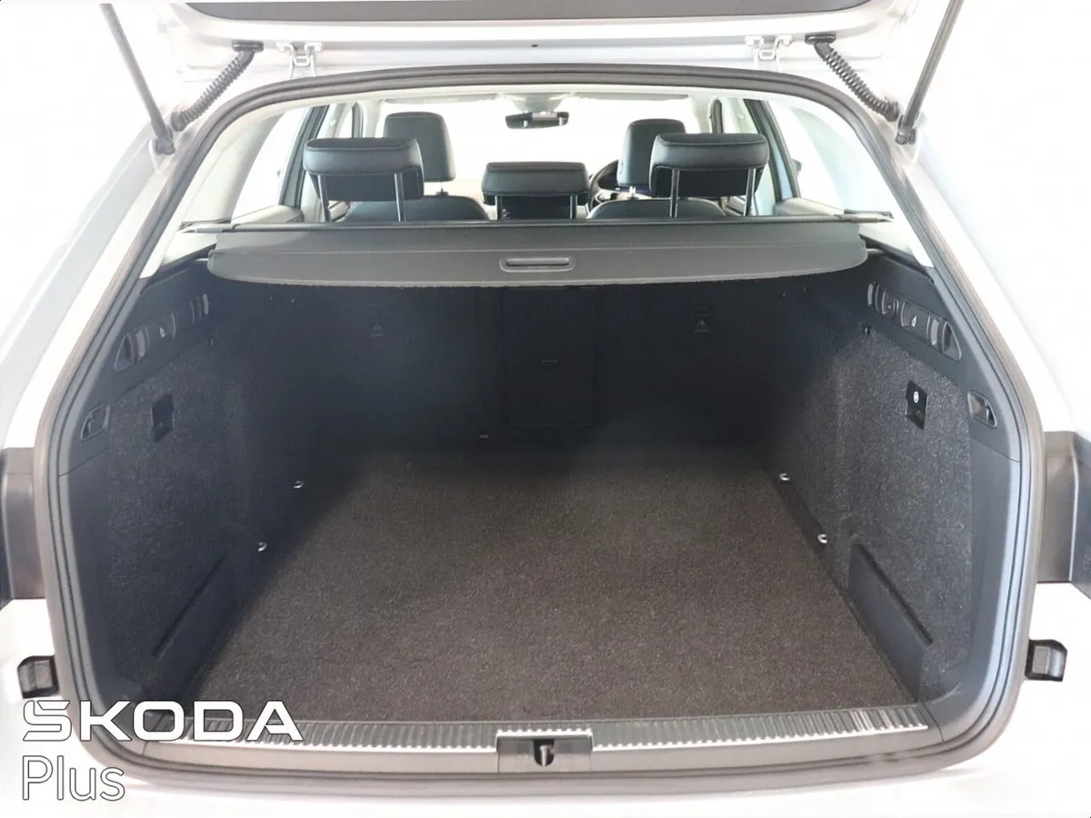 Skoda Superb Estate, Diesel, 2023, Grey