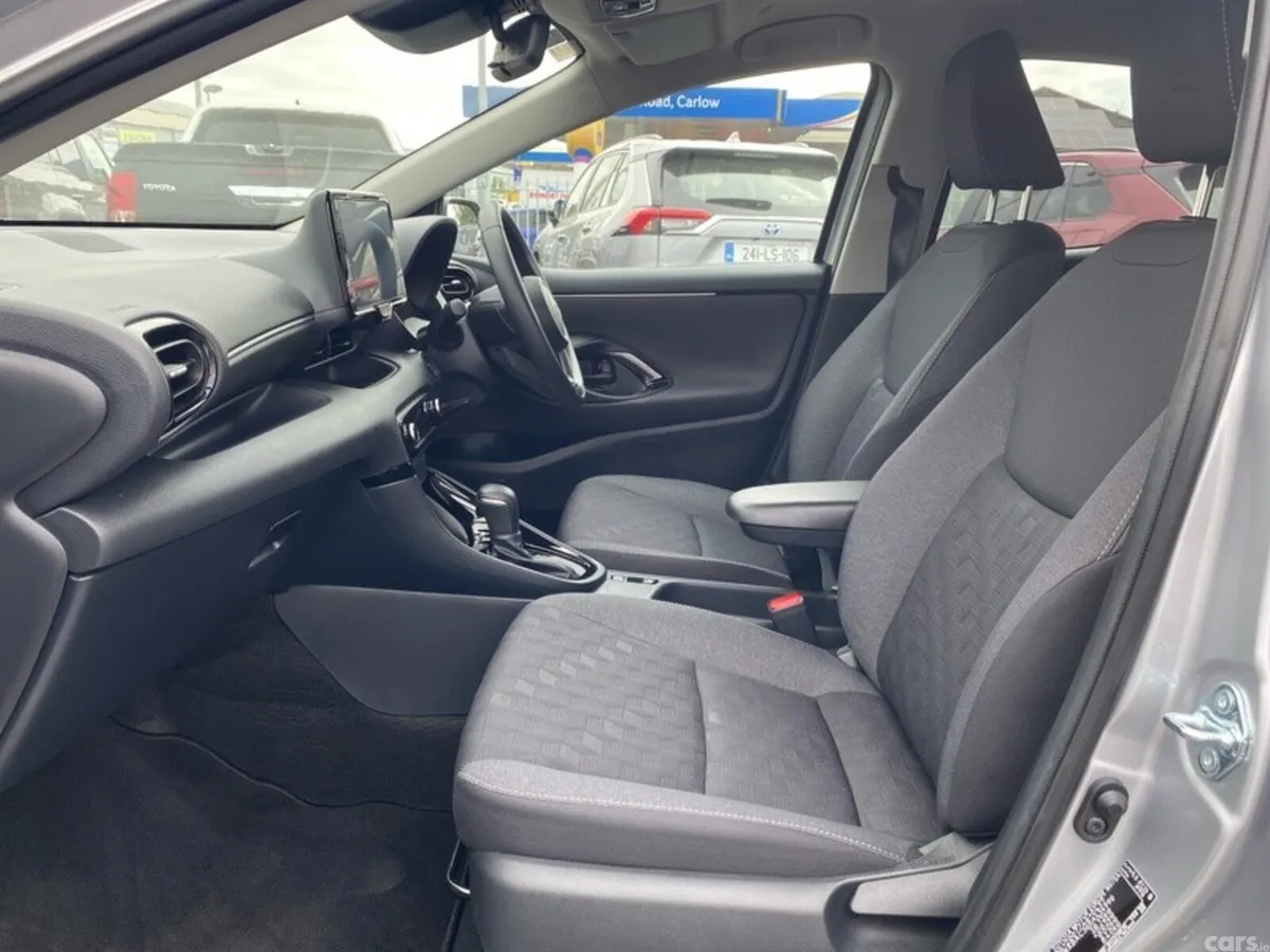 Toyota Yaris Hatchback, Petrol Hybrid, 2026, Grey