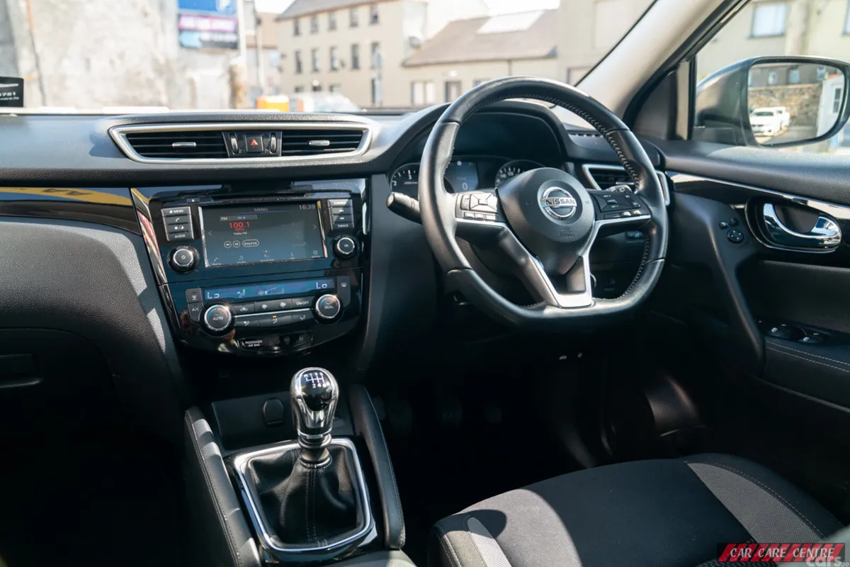 Nissan Qashqai MPV, Diesel, 2020, Grey
