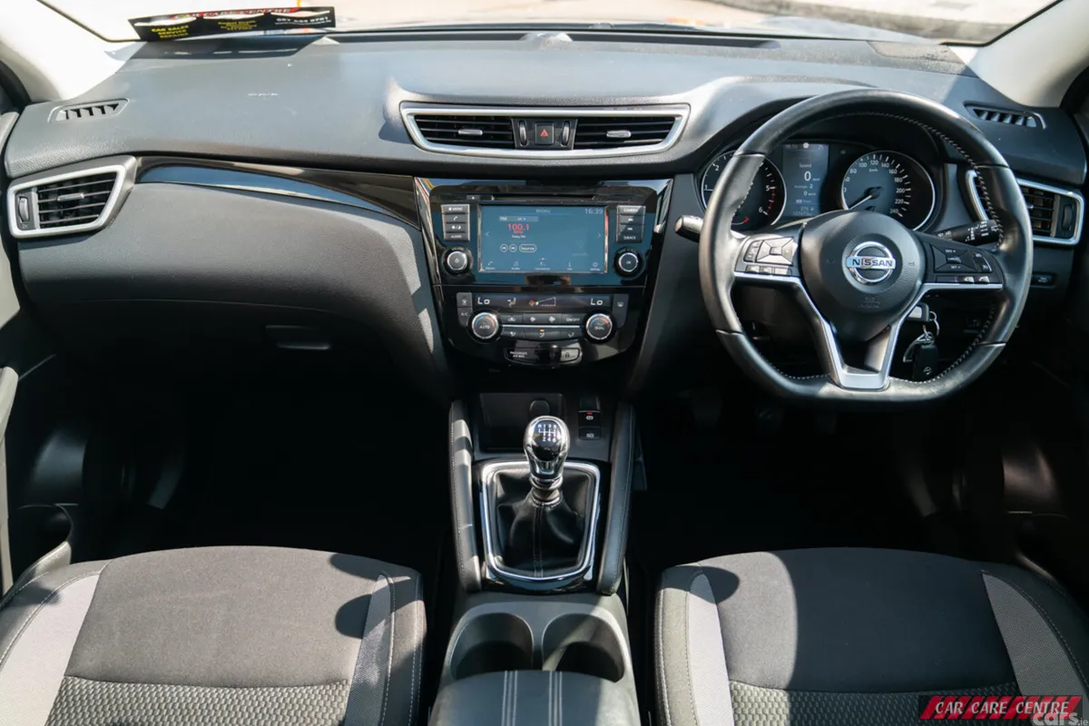 Nissan Qashqai MPV, Diesel, 2020, Grey