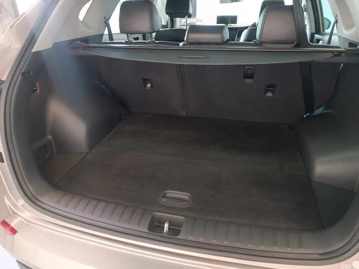 Hyundai Tucson SUV, Diesel, 2018, Gold