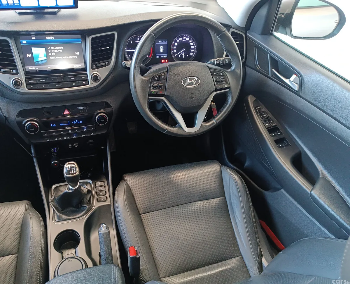 Hyundai Tucson SUV, Diesel, 2018, Gold