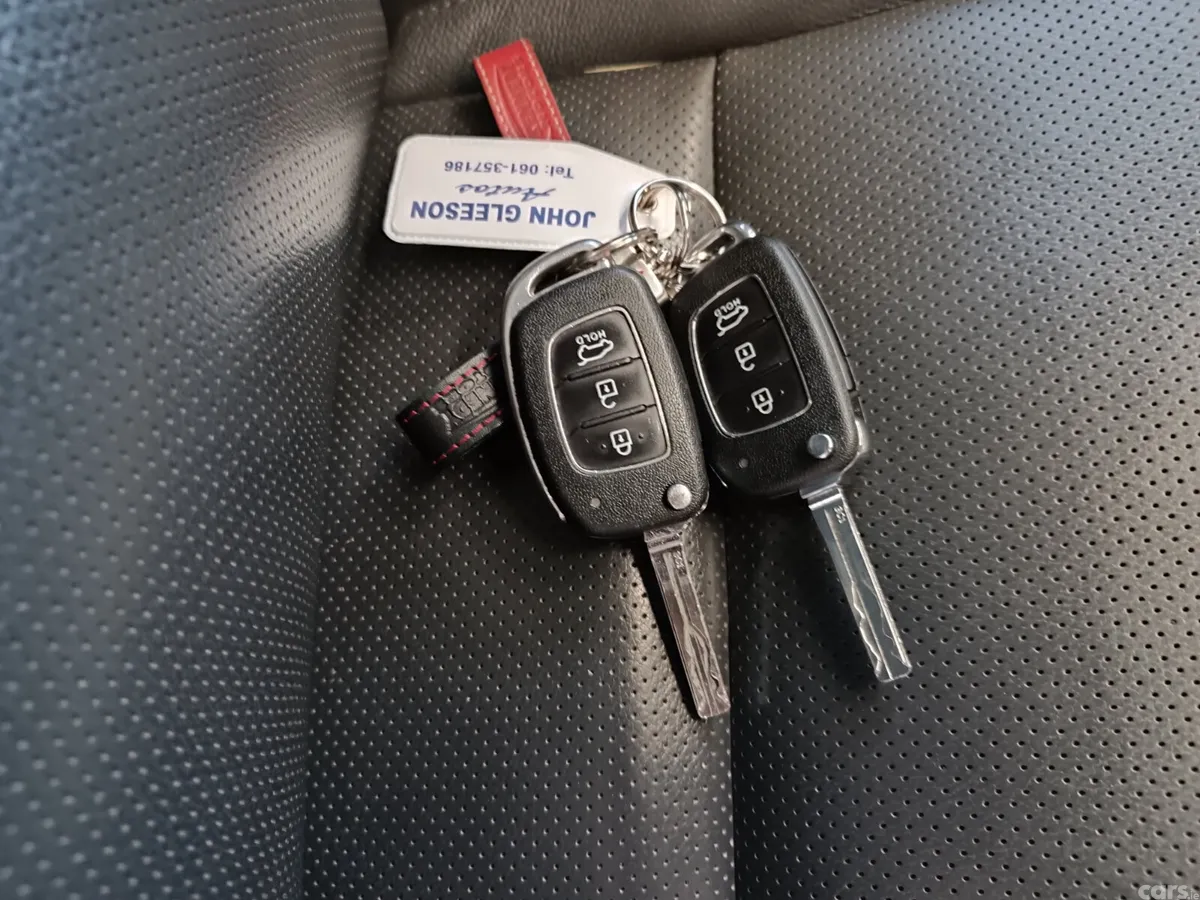 Hyundai Tucson SUV, Diesel, 2018, Gold