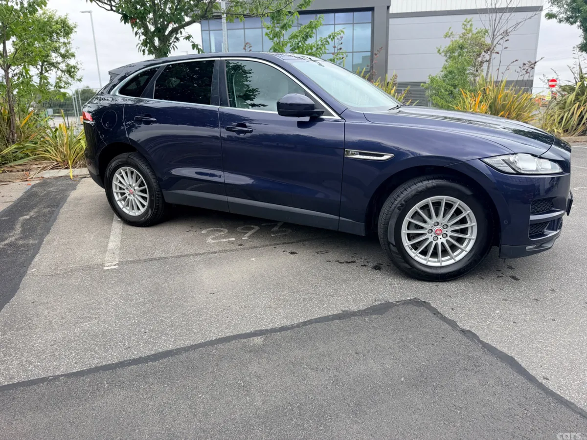 Jaguar F-Pace SUV, Diesel, 2016, Blue