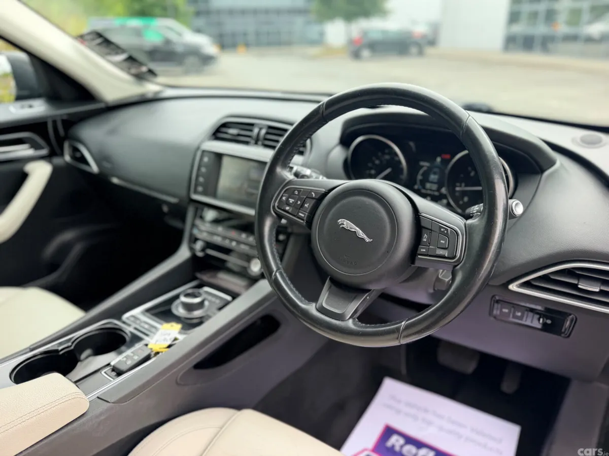 Jaguar F-Pace SUV, Diesel, 2016, Blue
