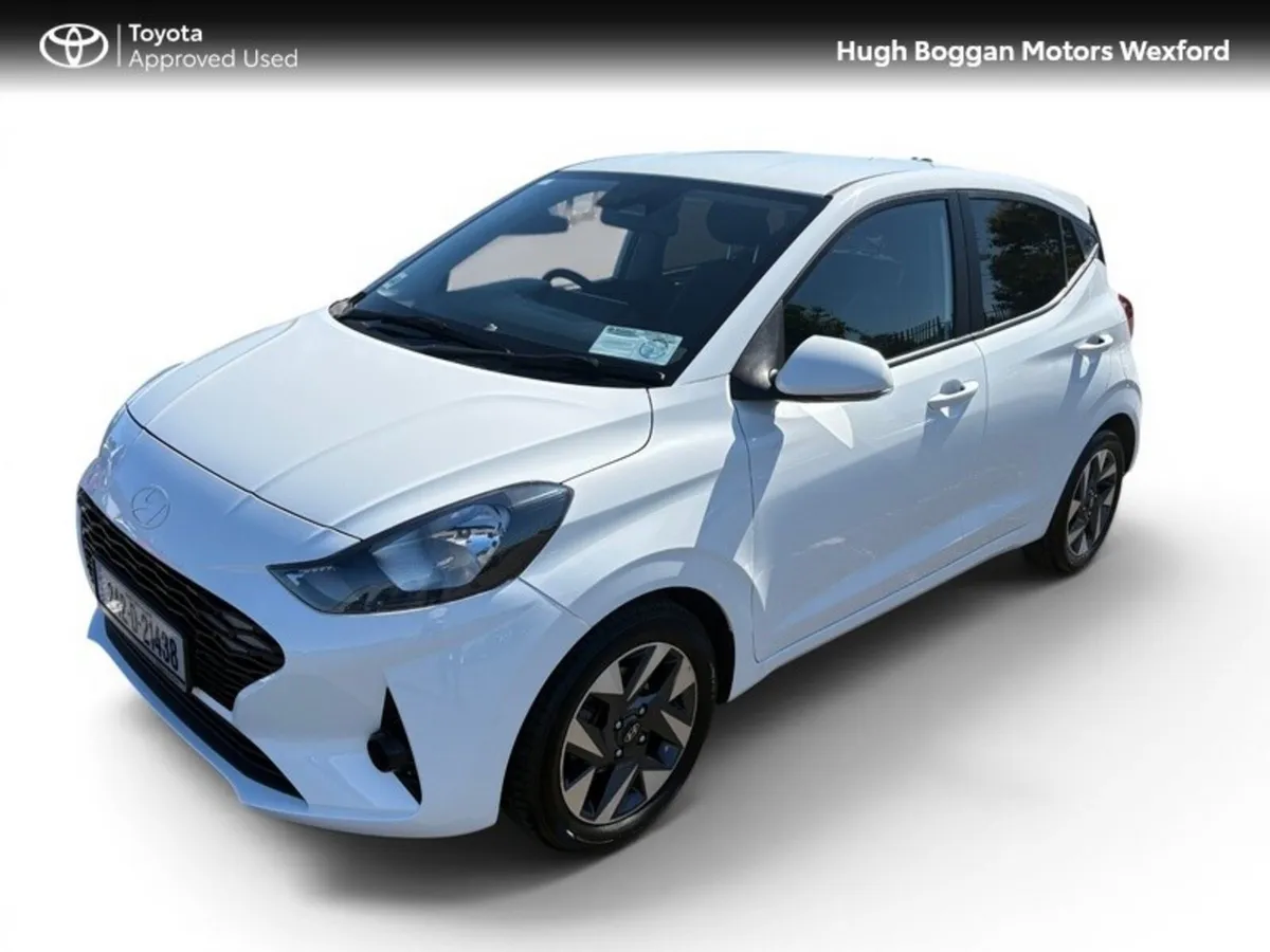 Hyundai i10 Hatchback, Petrol, 2024, White
