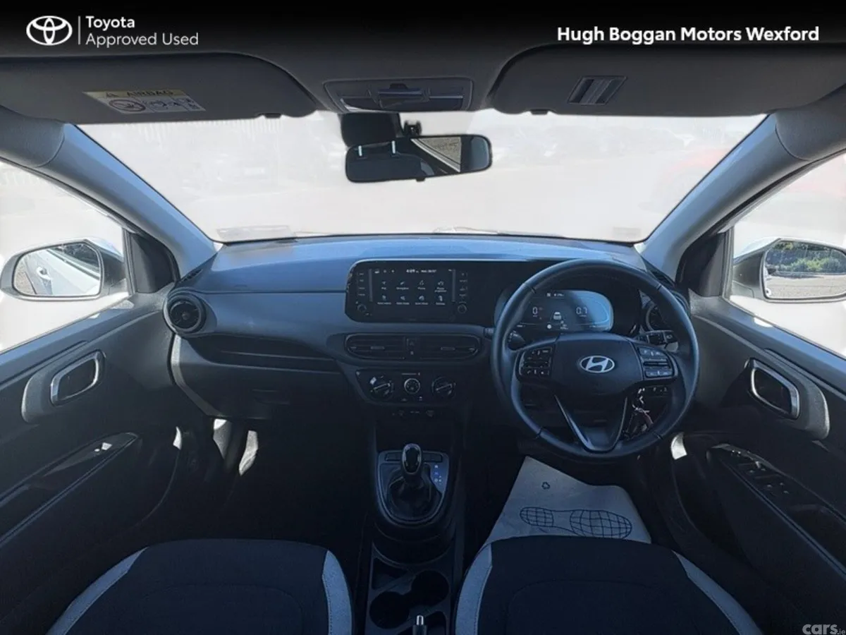 Hyundai i10 Hatchback, Petrol, 2024, White