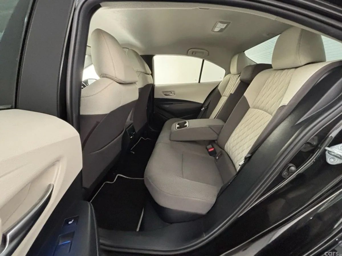 Toyota Corolla Saloon, Petrol Hybrid, 2021, Black