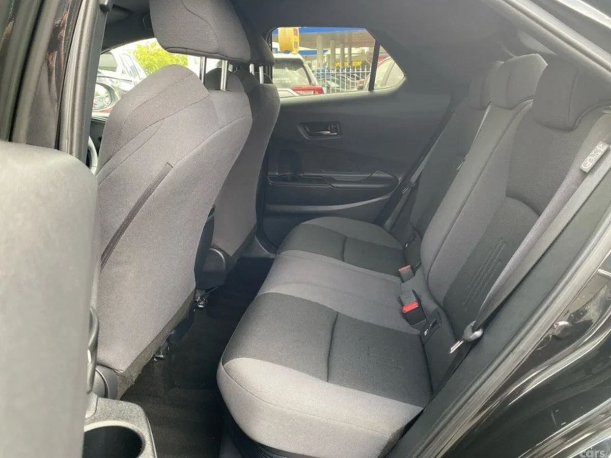Toyota C-HR SUV, Petrol Hybrid, 2024, Black