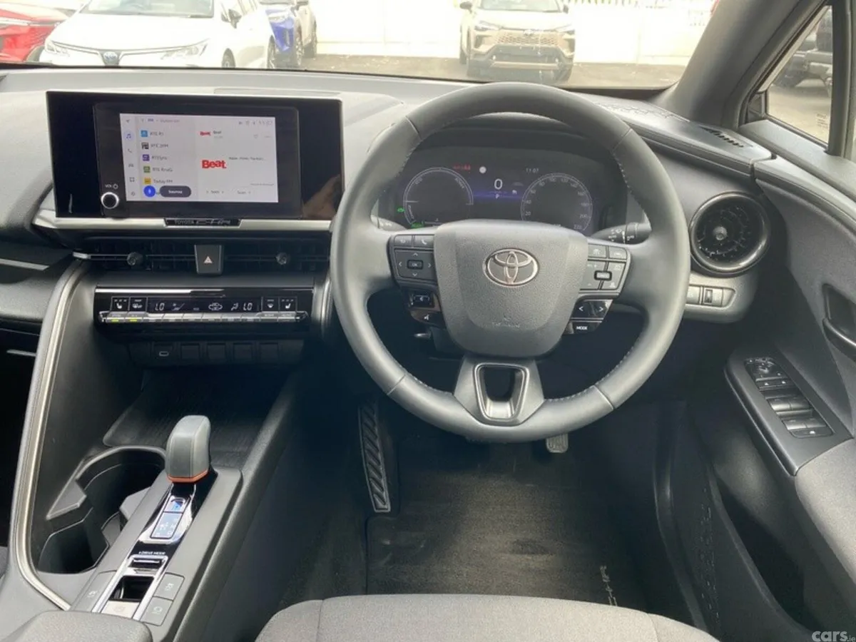 Toyota C-HR SUV, Petrol Hybrid, 2024, Black
