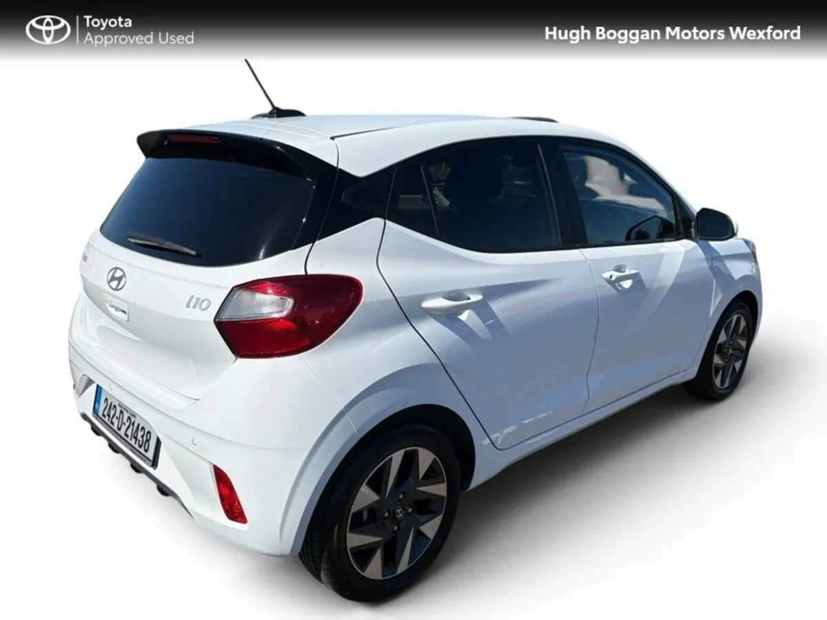Hyundai i10 Hatchback, Petrol, 2024, White