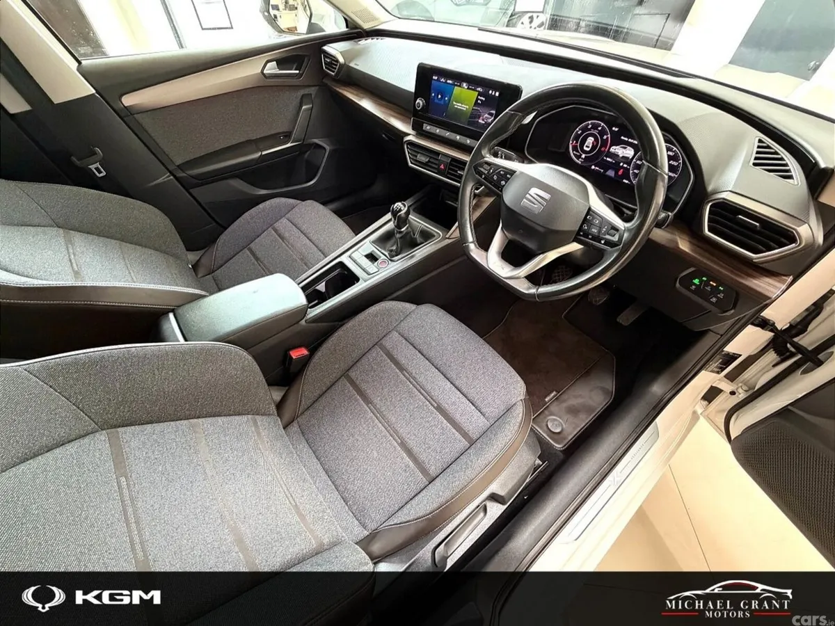 SEAT Leon Hatchback, Diesel, 2021, White
