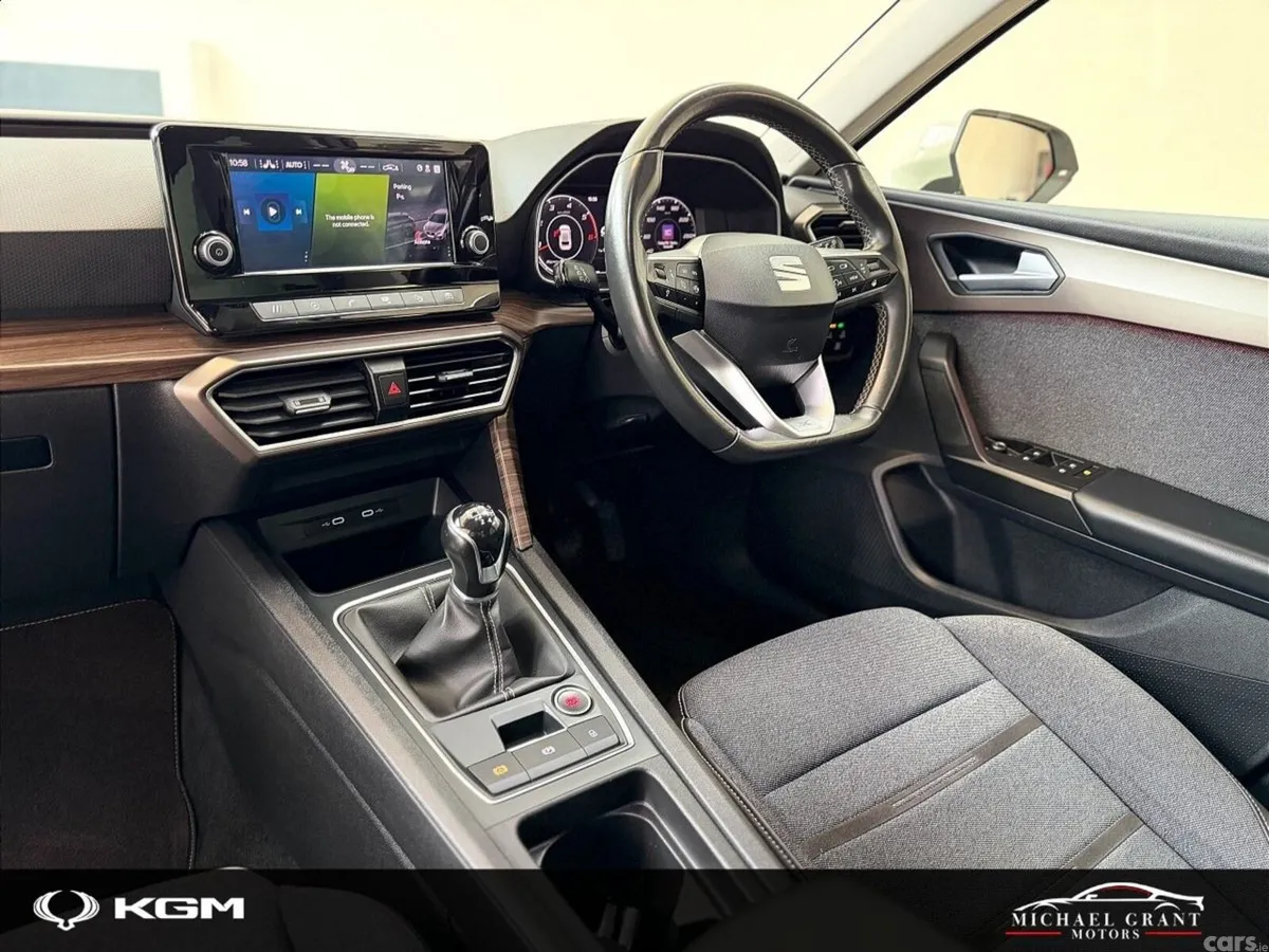 SEAT Leon Hatchback, Diesel, 2021, White